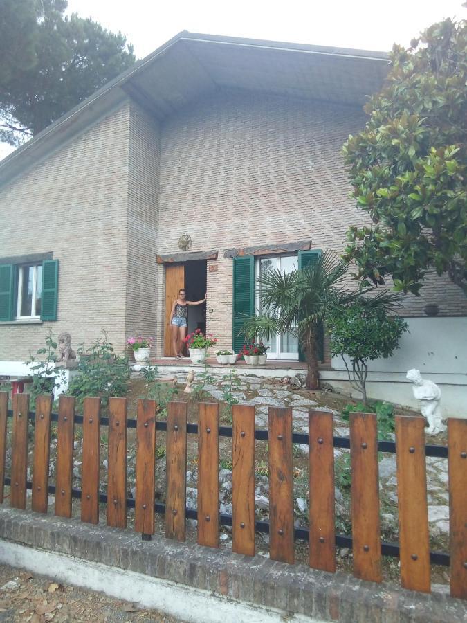 Affittacamere Villa Sofia Accanto Ospedale Con Ampio Giardino Fano Luaran gambar